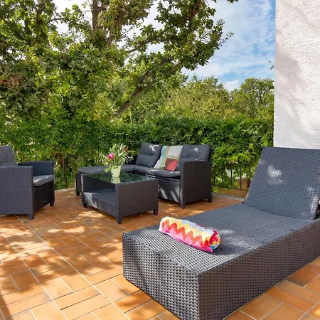 Noveanni By Interhome * Kornic