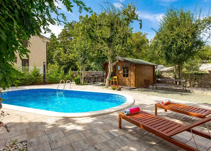 Noveanni By Interhome