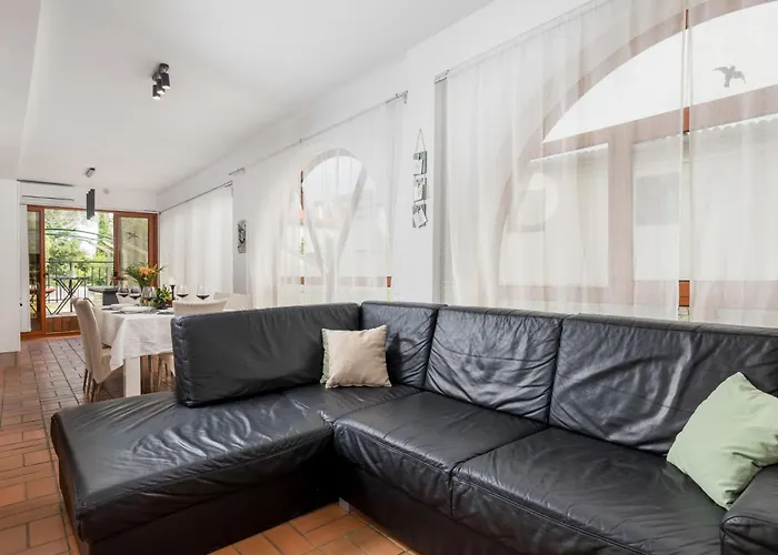 Noveanni By Interhome